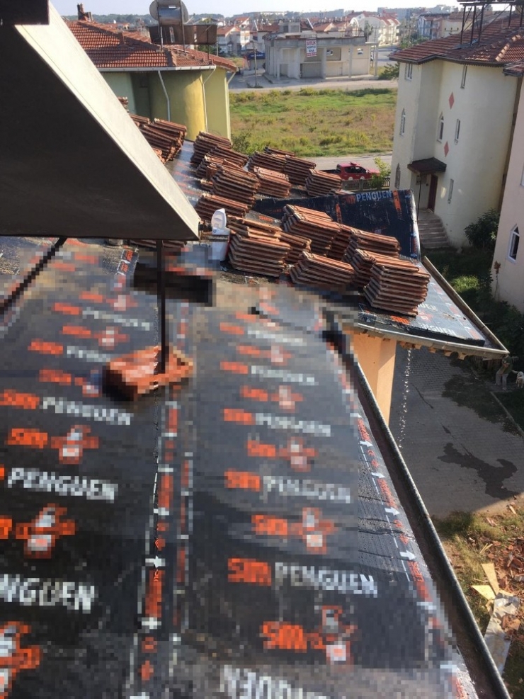 Manavgat’ta Çatı İzolasyonu Yangına Sebep Oldu