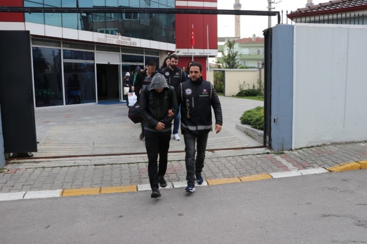 8 Fetö Şüphelisi Adliyeye Sevk Edildi