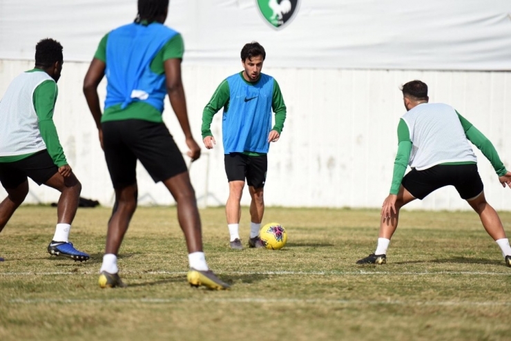 Denizlispor, Beşiktaş Maçı Hazırlıklarına Ara Vermeden Başladı