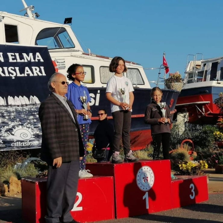 Eğirdir’deki 4.altın Elma Optimist Yelken Yarışları Ödül Töreni İle Tamamlandı