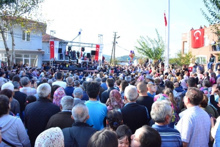 Torbalı’da Zeytin Festivaline Binlerce Kişi Katıldı