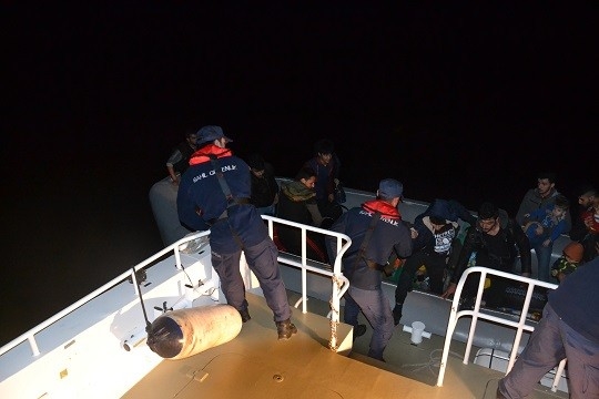 İzmir’de 72 Kaçak Göçmen Yakalandı