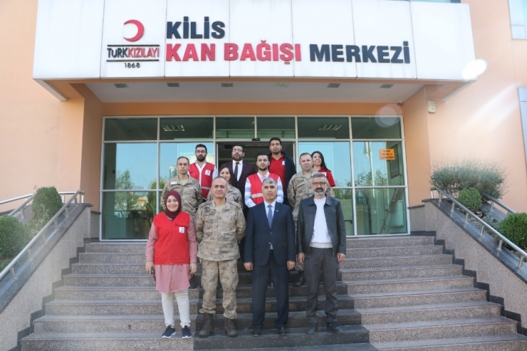 Jandarmadan Kan Merkezine Anlamlı Ziyaret