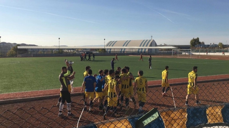 Söğütspor Son Şampiyonu Evinde Mağlup Etti