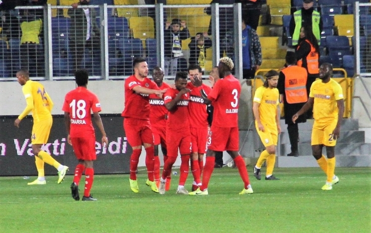 Süper Lig: Mke Ankaragücü: 0 - Gaziantep Fk.: 1 (İlk Yarı)