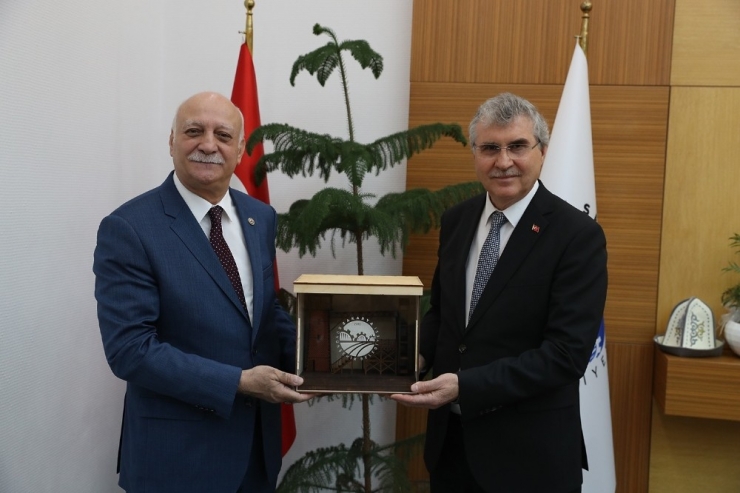 Tzob Genel Başkanı Şemsi Bayraktar’dan Yüce’ye Ziyaret