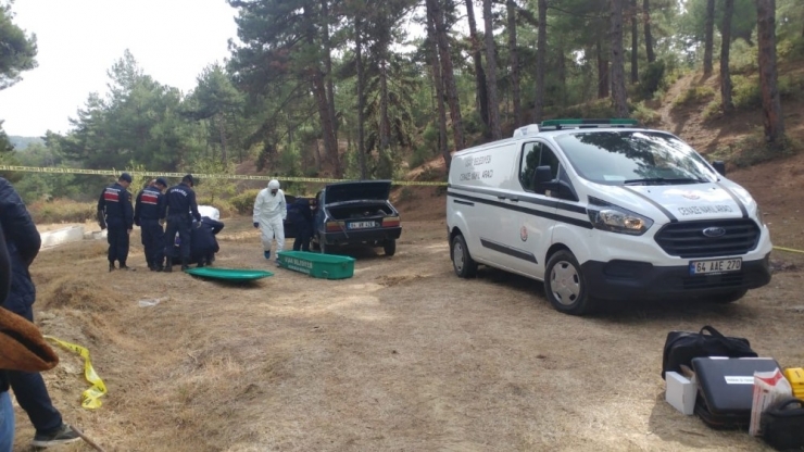 Araç İçinde Bulunan Yanmış Ceset Otopsiye Gönderildi