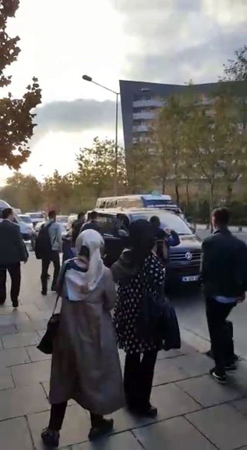 Minibüsle Kaçırılan Kızı Yolcu Dolu Özel Halk Otobüsüyle Kurtarma Operasyonu Kamerada