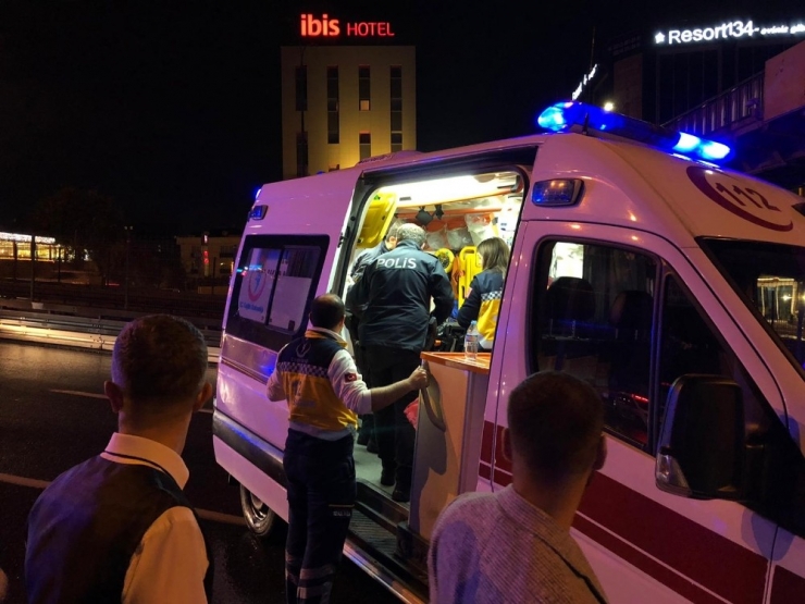 Beylikdüzü’nde Çevik Kuvvet Ekibini Taşıyan Araç Kaza Yaptı... Çok Sayıda Yaralı Var