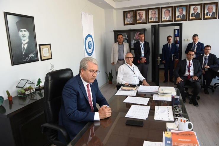 Eü’de Robotik Cerrahide Bir İlk