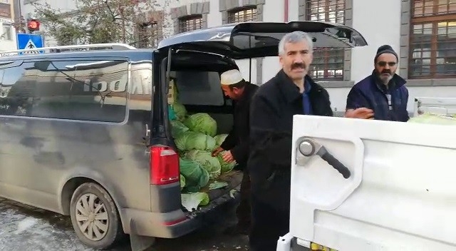 Erzurum Servis Minibüsü Kaza Yaptı: 5 Yaralı