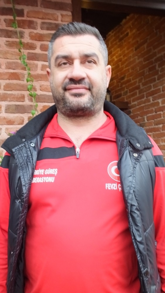 Milli Güreşçi Çakmak Körfez Gençlerini Yetiştirecek