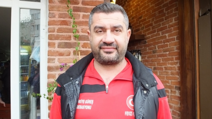 Milli Güreşçi Çakmak Körfez Gençlerini Yetiştirecek