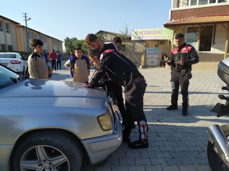 Samandağ’da Polisten Okul Çevresinde Denetim