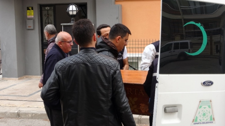 Isparta’ya Kızını Ziyarete Gelen Baba Apartta Ölü Olarak Bulundu