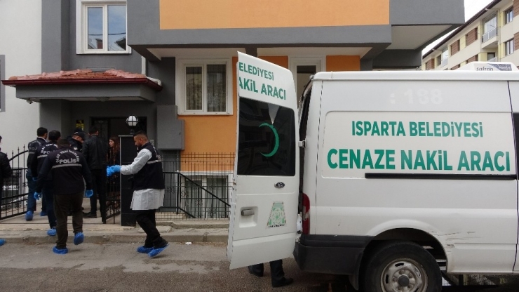 Isparta’ya Kızını Ziyarete Gelen Baba Apartta Ölü Olarak Bulundu