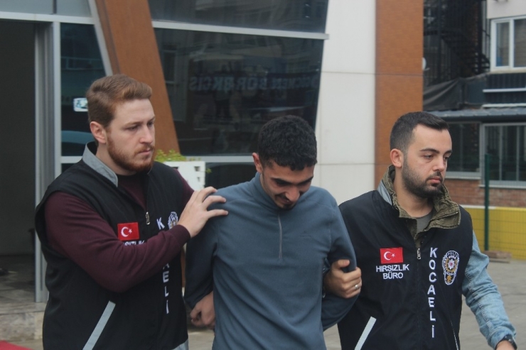 Balkondan Tırmanıp Girdikleri Evi Soyan Hırsızlar Tutuklandı