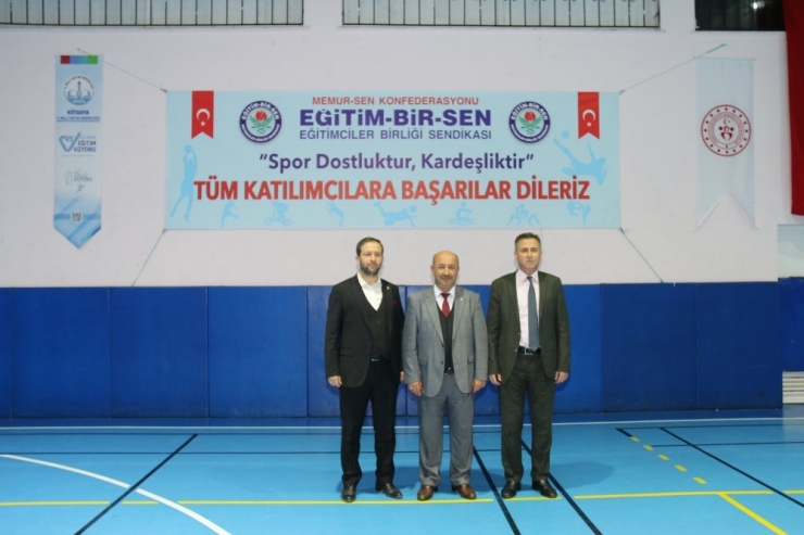 Kütahya’da 24 Kasım Öğretmenler Günü Voleybol Turnuvası