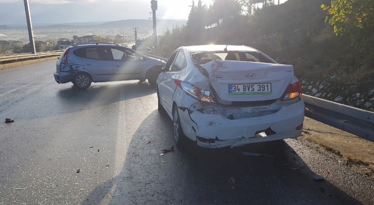 Yola Dökülen Mazot Zincirleme Kazaya Neden Oldu