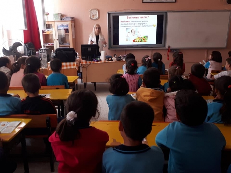 Selendi’de Öğrencilere Sağlıklı Beslenme Semineri