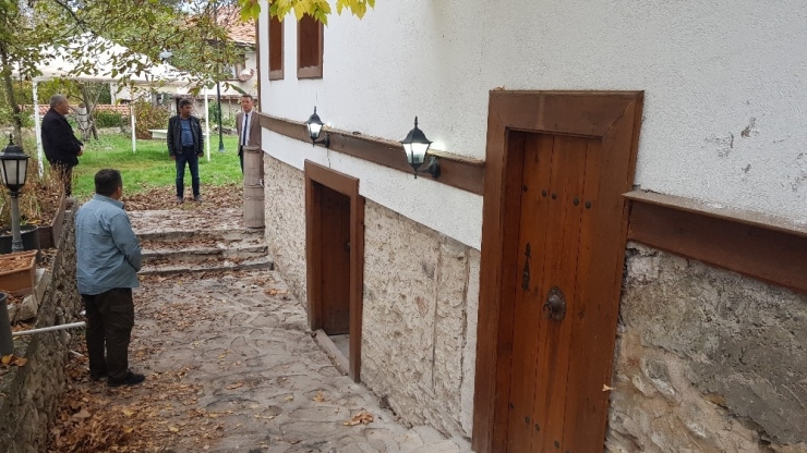 Çinli Turistler Karbonmonoksitten Zehirlendi