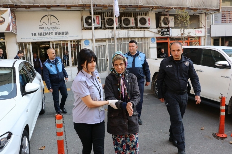 Dilenerek Zengin Oldu