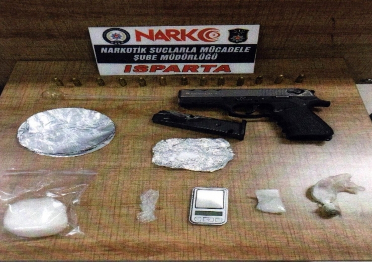 Isparta’da Zehir Tacirlerine Geçit Yok, 30 Günde 100 Şüpheli Yakalandı