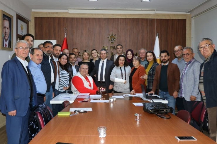 Dünya Şampiyonuna Pastalı Kutlama