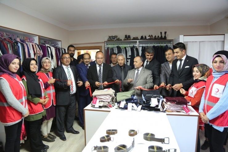 Tunceli’ De ‘Giysibank’ Projesi