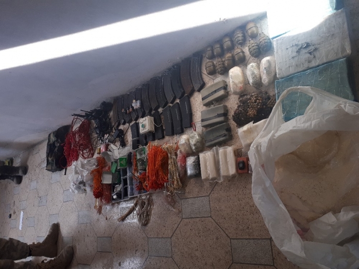 Pkk/ypg’ye Ait Tünel İmha Edildi