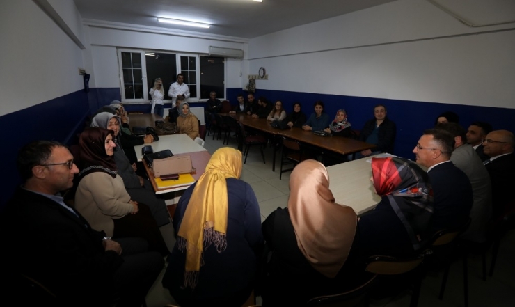 Kursiyerlere Sertifikaları Verildi