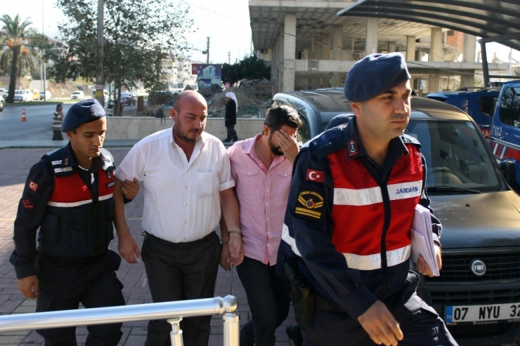 Alanya’da 7 Ayrı Otobüse Taşlı Saldırıda Bulunan 2 Şüpheli Yakalandı