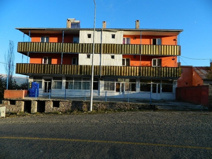 Posof’ta Otel Ve Eğlence Merkezlerine Gece Yarısı Operasyonu