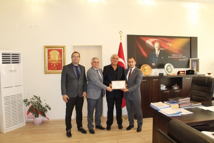 Arif Güler’e ’Fahri Hemşehrilik’ Beratı