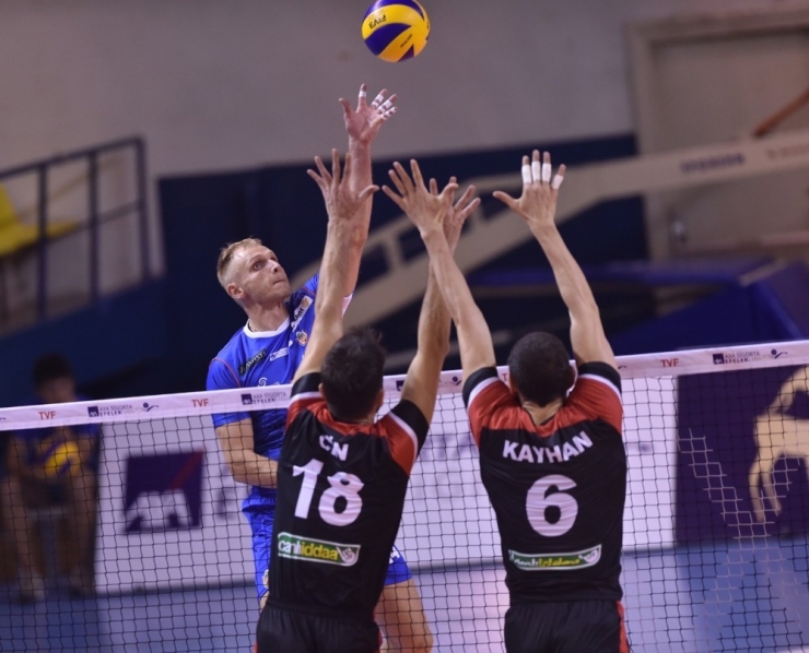 Efeler Ligi: İnegöl Belediyespor: 0 - Spor Toto: 3