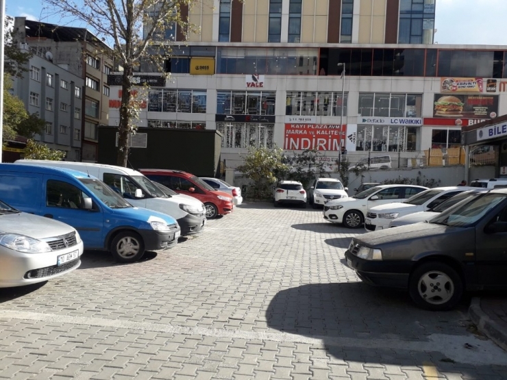 Duyarsız Sürücüler Diğer Sürücülere Zor Anlar Yaşatıyor