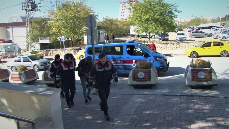 Elazığ’da Hırsızlık Şüphelisi 3 Şahıs Yakalandı