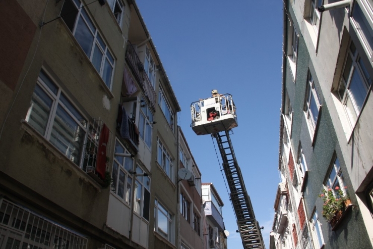 Fatih’te Korkutan Yangın