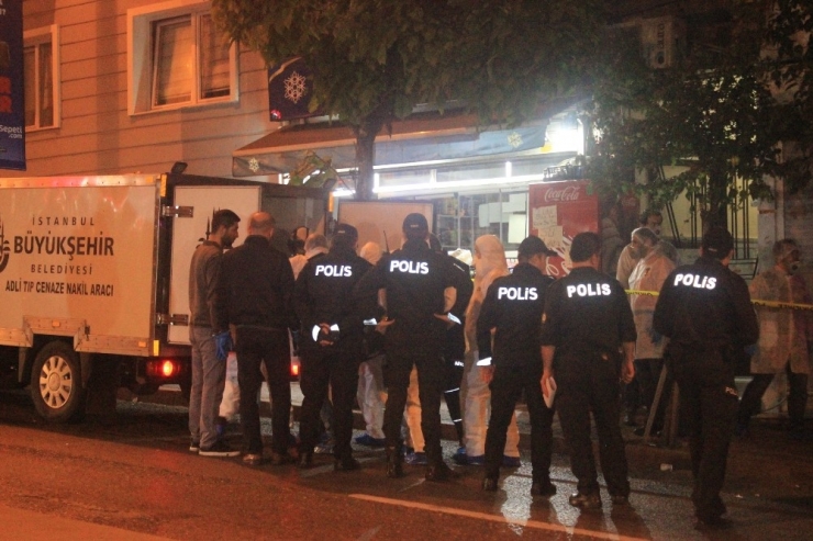 Fatih’te Ölü Bulunan 4 Ceset Adli Tıp’a Kaldırıldı
