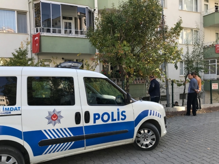 Gezmeye Geldiği Bilecik’te Tanıdığının Evinde İntihar Etti