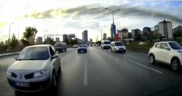 İstanbul’da Dehşete Düşüren “Makas” Terörleri Kamerada