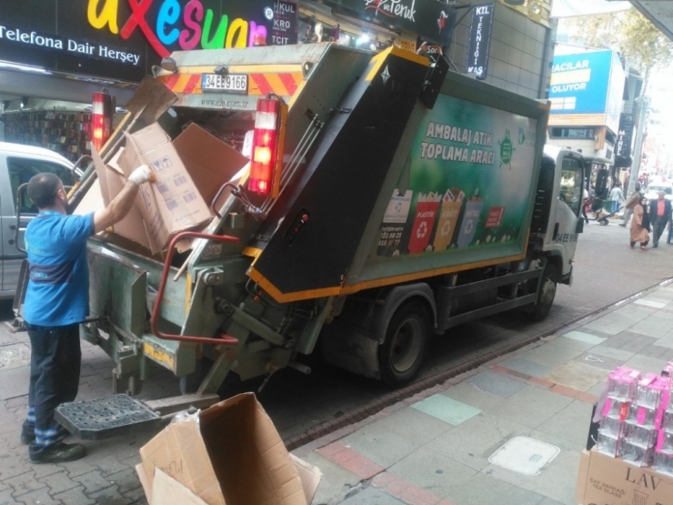 İzmit Belediyesi’nde Geri Dönüşüm Seferberliği