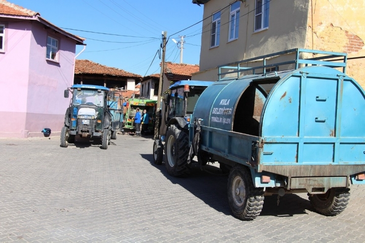 Son İki Yılda Aynı Evden 37 Kamyon Çöp Temizlendi
