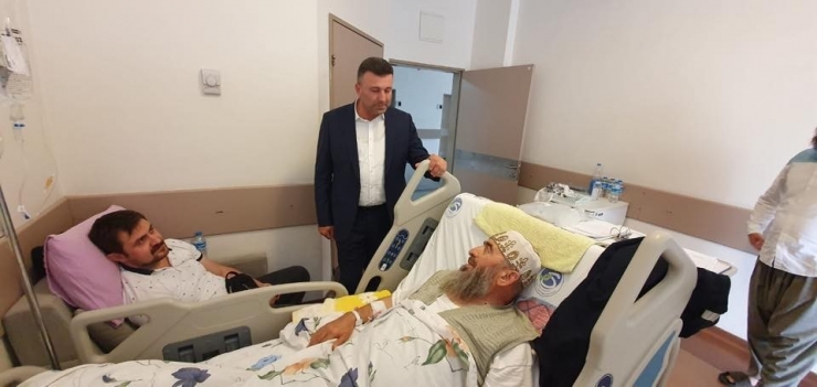 Başkan Özen, Hasta Ziyaretlerini Aksatmıyor