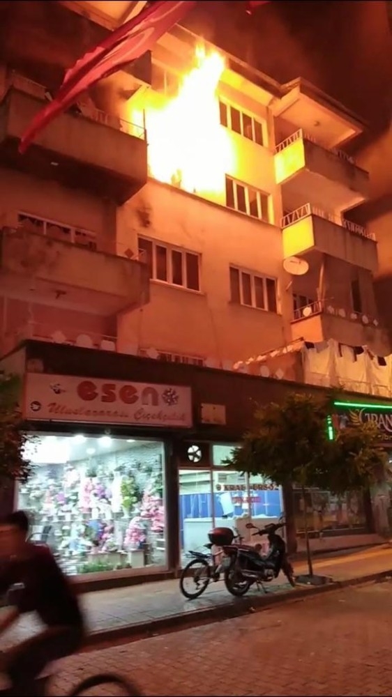 Siirt’te Apartman Yangını Korkuttu