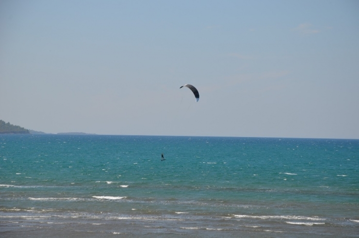 Hollandalı Dede 4 Katlı Apartman Yüksekliğinde Sıçradı
