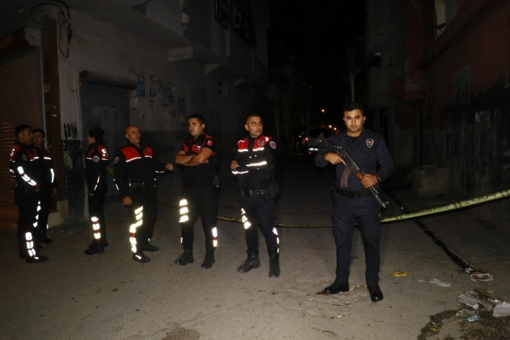 Adana’da Komşu Kavgası Kanlı Bitti: 1 Ağır Yaralı