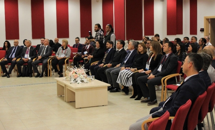 Anadolu Üniversitesi’nde Sis Başladı