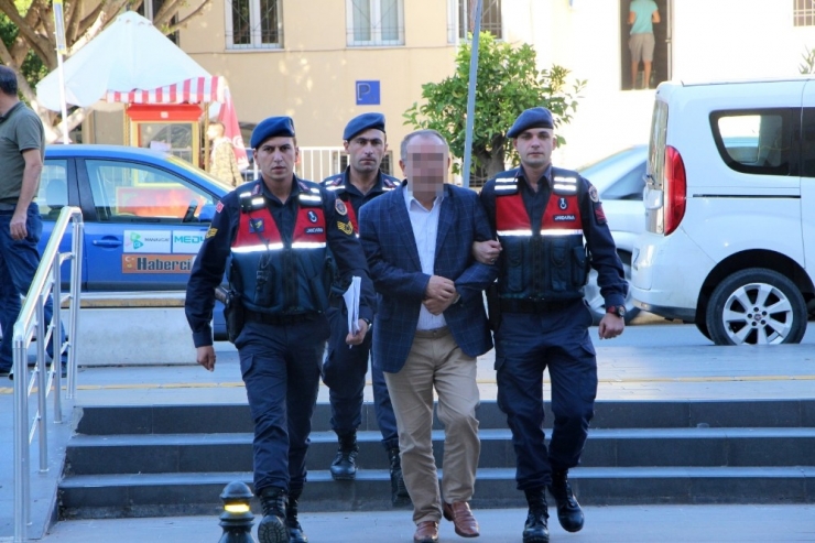 Turistlere Sahte Rapor Düzenleyen Ve Uyuşturucu Bağımlılarına Hap Satan Doktor Adliyede