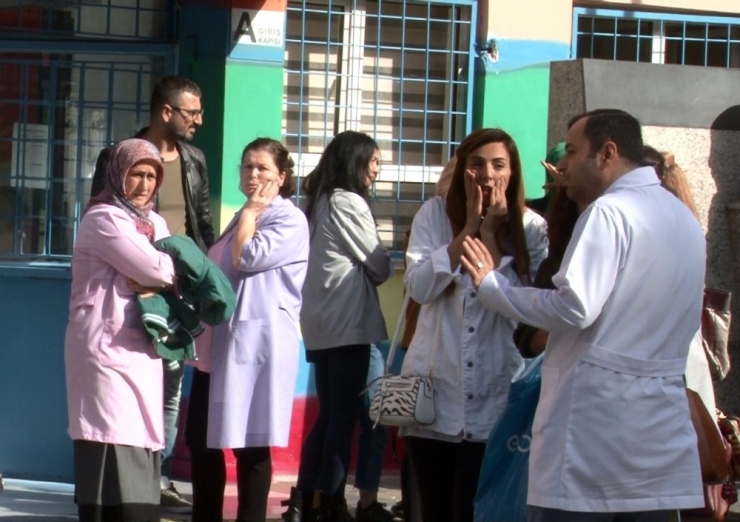 Minik Öğrencinin Ezildiği Kazanın Ardından Yaşan Panik Anları Kamerada